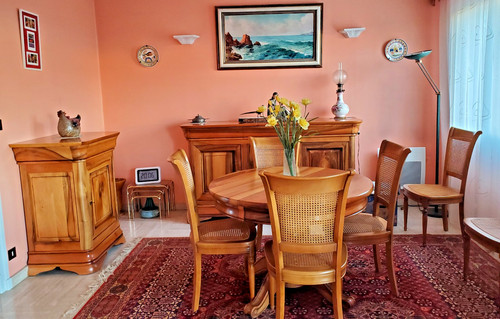 Salle manger complète - manger,