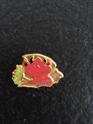 Pin badge reponse tout - pin's, a