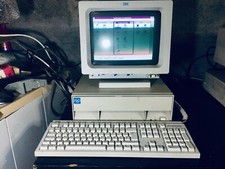 Ordinateur vintage IBM PS/1