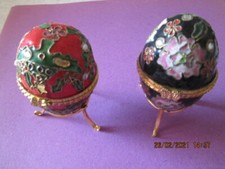LOT DE 2 OEUFS MINIATURE