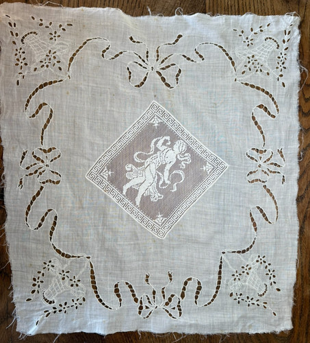 Broderie ancienne linon - ancienne,