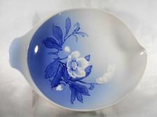 ( 928 ) MAGNIFIQUE ASSIETTE / PLAT EN PORCELAINE DU DANEMARK ROYAL COPENHAGUE ?