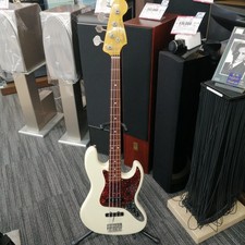 Guitare basse électrique