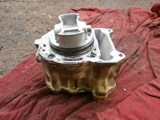 PISTON CYLINDRE MOTEUR 250 AMS