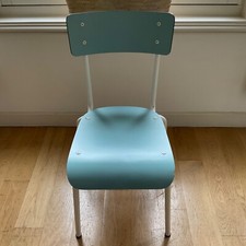 Iconique chaise écolier - iconique, d’écolier