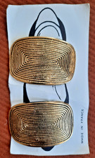 PAIRE BOUCLES DE SOULIERS CHAUSSURES VINTAGE SUR SON SUPPORT ORIGINE