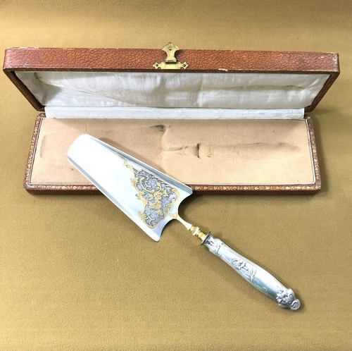 Pelle tarte art - pelle, à