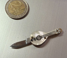 COUTEAU DE POCHE MINIATURE -BANJO - MANDOLINE - NACRE - 3.5 CM