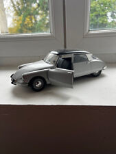 CITROEN DS19 1/18 SOLIDO