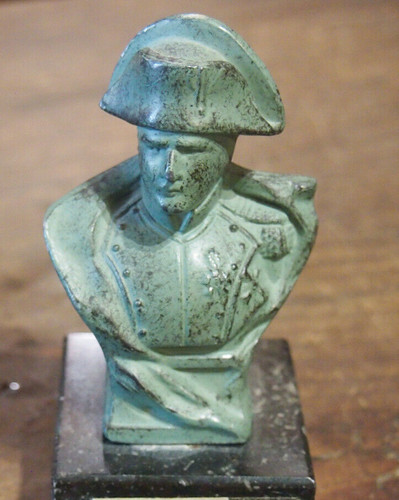 Empire statuette representant - empire,