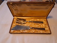 MENAGERE , SERVICE A DESSERT