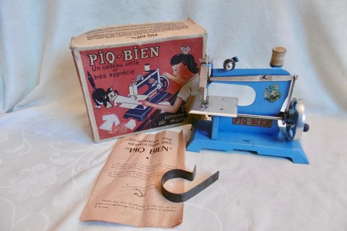 Ancien jouet machine à - -,
