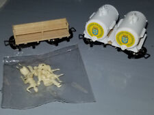 JOUEF champagnole Egger Bahn HOe: wagon citerne et wagon voyageur.