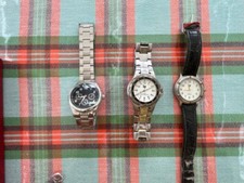 LOT DE 3 MONTRES  DONT2  LIP