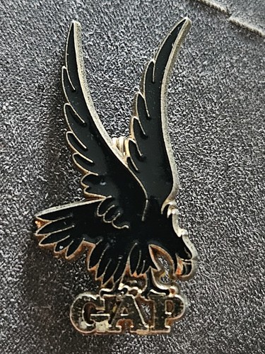 Insigne pucelle militaire - insigne,