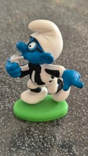 N°20191 FIGURINE SCHTROUMPF ARBITRE AU SIFFLET ENSEMBLE NOIR ET BLANC