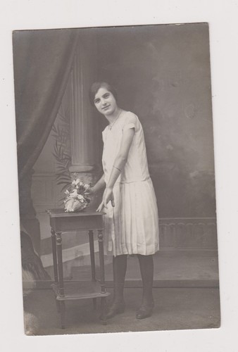 Photo cpa jeune - cpa, femme