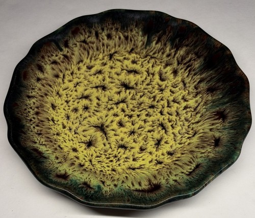 Petite assiette plate - petite, signée