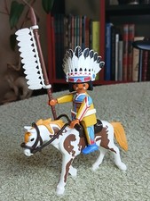 Western PLAYMOBIL 1993 - Chef Indien et cheval harnaché coiffe et lance à plumes