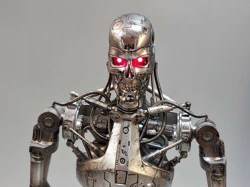 Hot toys terminator - toys,