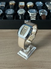 Montre vintage Yema à guichet