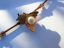 VINTAGE broche Abeille Insecte - Brooch - Métal doré et perle - En TBE