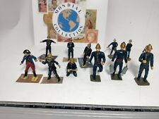 PMPB6-0284 lot 11 figurines sapeurs pompiers 9 plomb 2 plastique mignot starlux