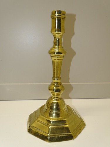 Joli ancien bougeoir bronze - joli,