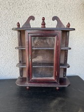 Petite vitrine murale en bois vitré