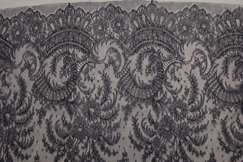Magnifique dentelle chantilly - magnifique,
