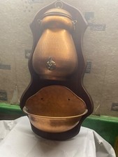 fontaine ou lavabo ancien murale en cuivre et robinet en laiton