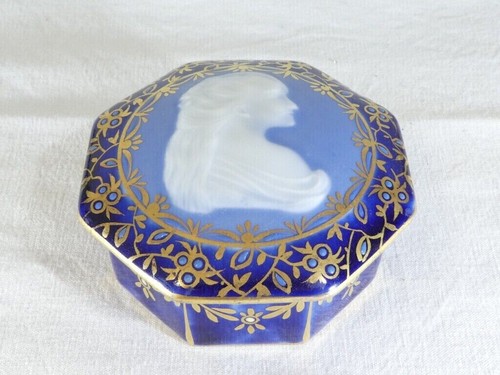 Bonbonniere porcelaine de - en,