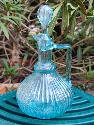 Ancienne carafe verre - ancienne, bleu
