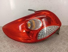 Feu arriere principal gauche