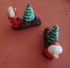 2 SUJETS PLASTIQUE  PERE NOEL