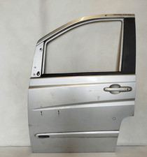 Vieille porte. Gauche