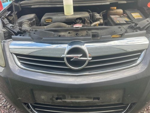 Calandre opel zafira phase - b,