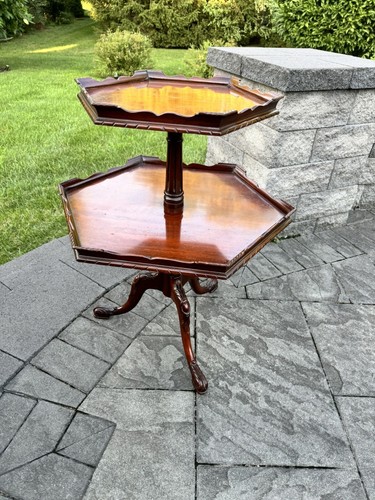 Vtg chippendale style - , tier