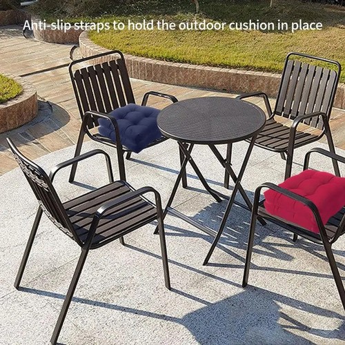 Lot coussins touffetés - lot,