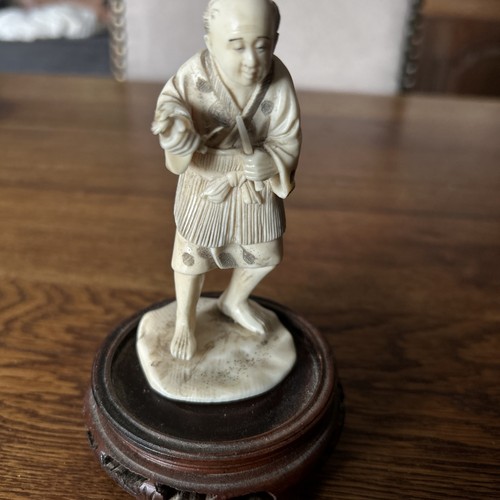 Une statuette japonaise xix - une,