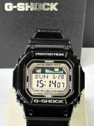 Montre numérique quartz - numérique, à