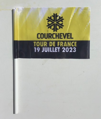 Cyclisme drapeau courchevel