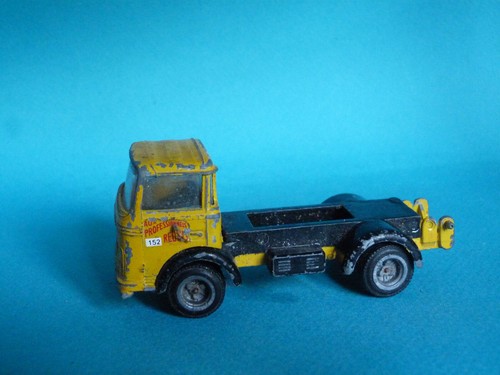 Epave voiture dinky - de, :