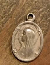 Médaille Religieuse Ancienne