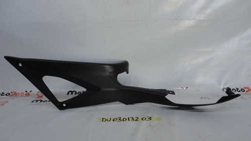 Flanc plastique gauche capot - flanc,