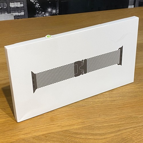 Apple watch milanese loop - apple,