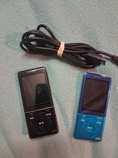 Lecteur MP3 Sony Walkman NWZ-E474 Noir + 1 Bleu ( Offert )