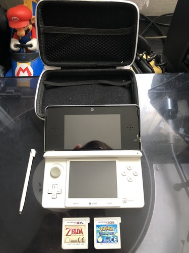 Superbe console 3ds - console, white