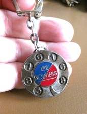 Ancien porte cle métal Les