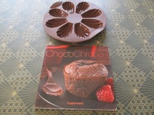 tupperware moule à madeleine, en  silicone + livre de recettes TBE
